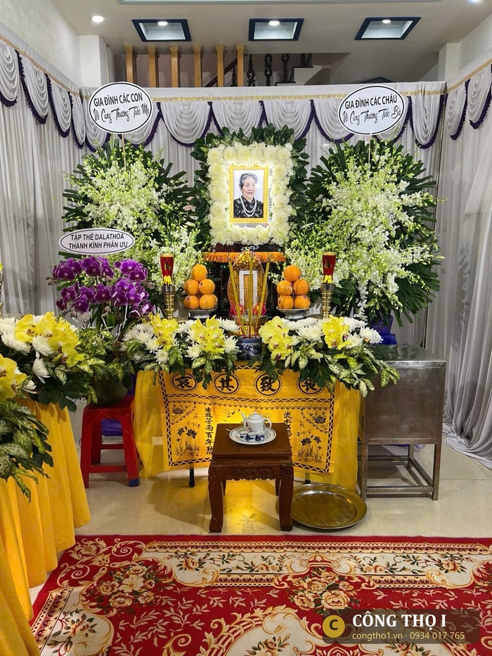 Bàn thờ di ảnh phúng viếng Công Thọ I