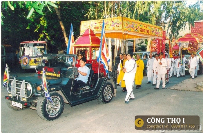 Hoa và trái cây cúng Công Thọ I