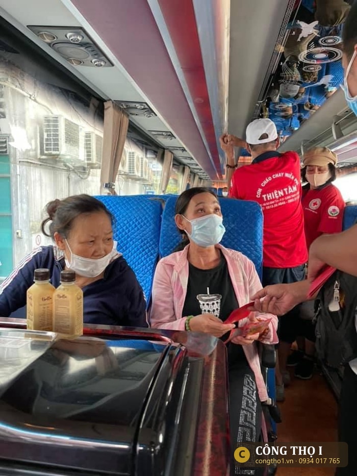 Công Thọ I phát quà tại Đồng Tháp - hình 6
